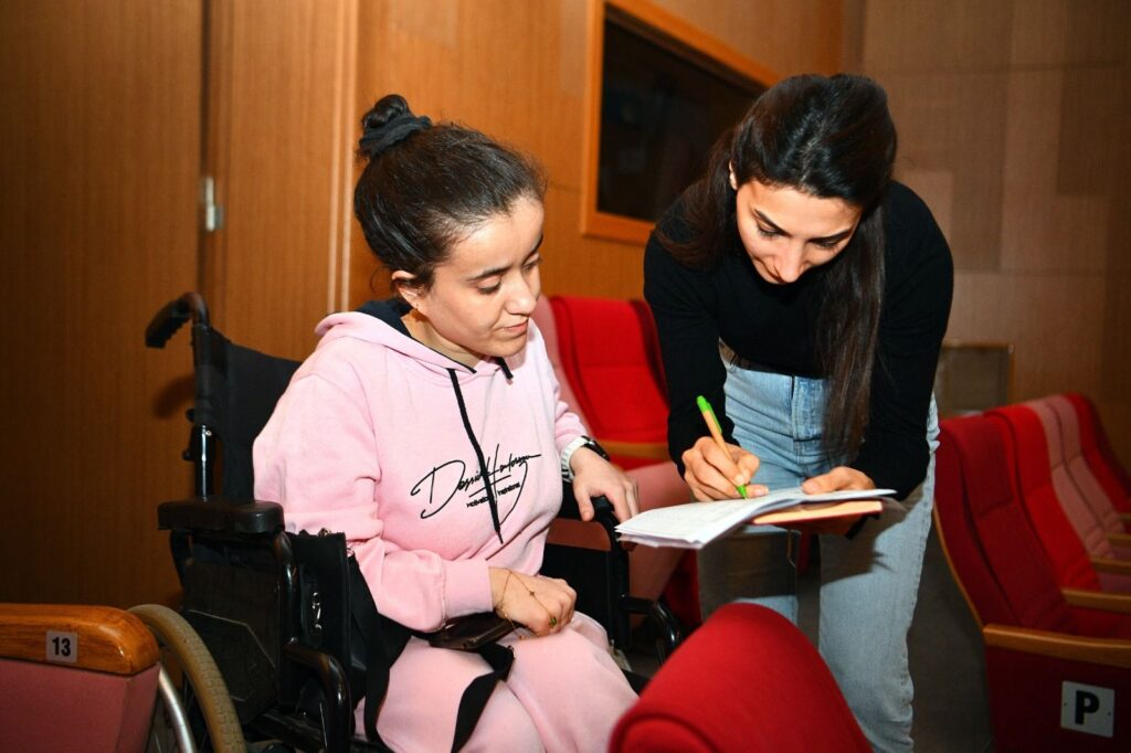 Çukurova Belediyesi’nin “Kariyer Günleri” ‘iş’e yarıyor!