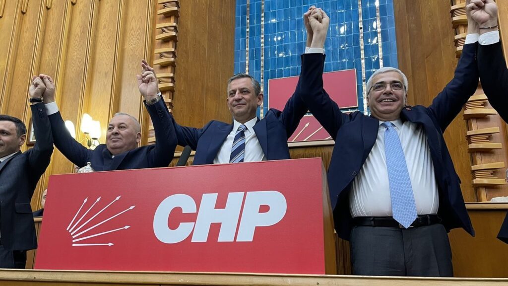 Cemal Enginyurt ve Salih Uzun CHP’ye katıldı