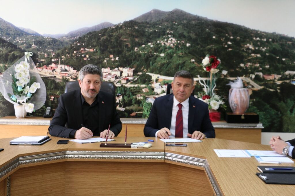 Karaisalı ve Güneysu kardeş şehir oldu